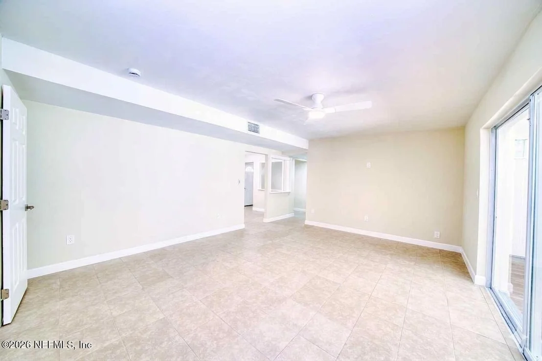 Photo of 2517 PALM Avenue