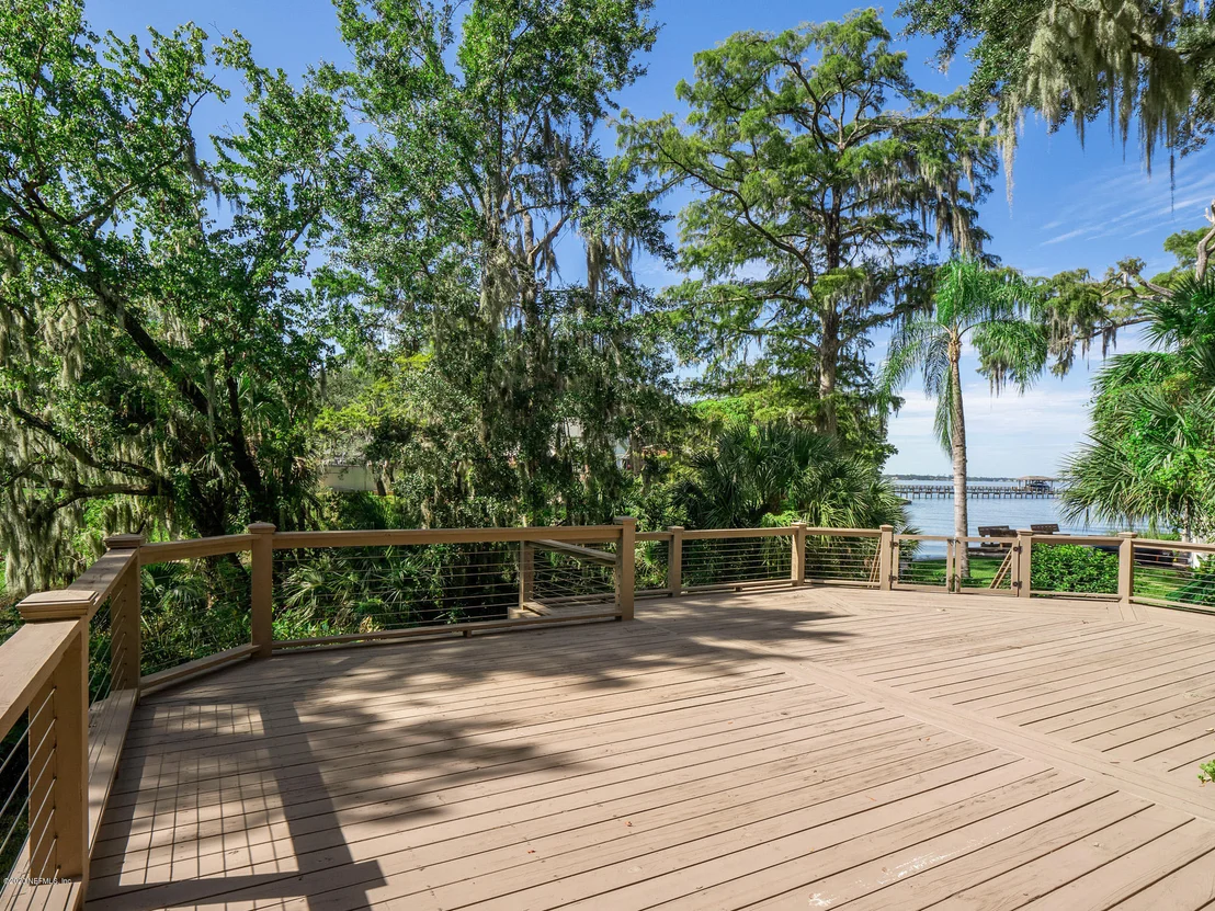 Photo of 906 GREENRIDGE Road