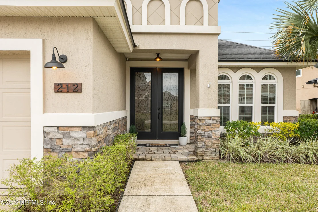 Photo of 212 ELLSWORTH Circle