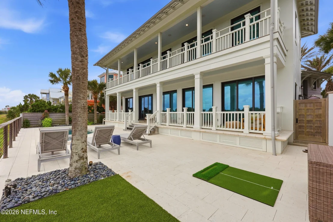 Photo of 688 OCEAN PALM Way