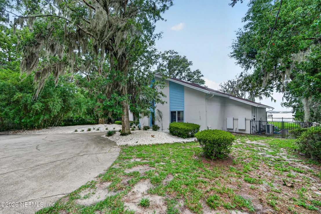 Photo of 13062 MANDARIN Road