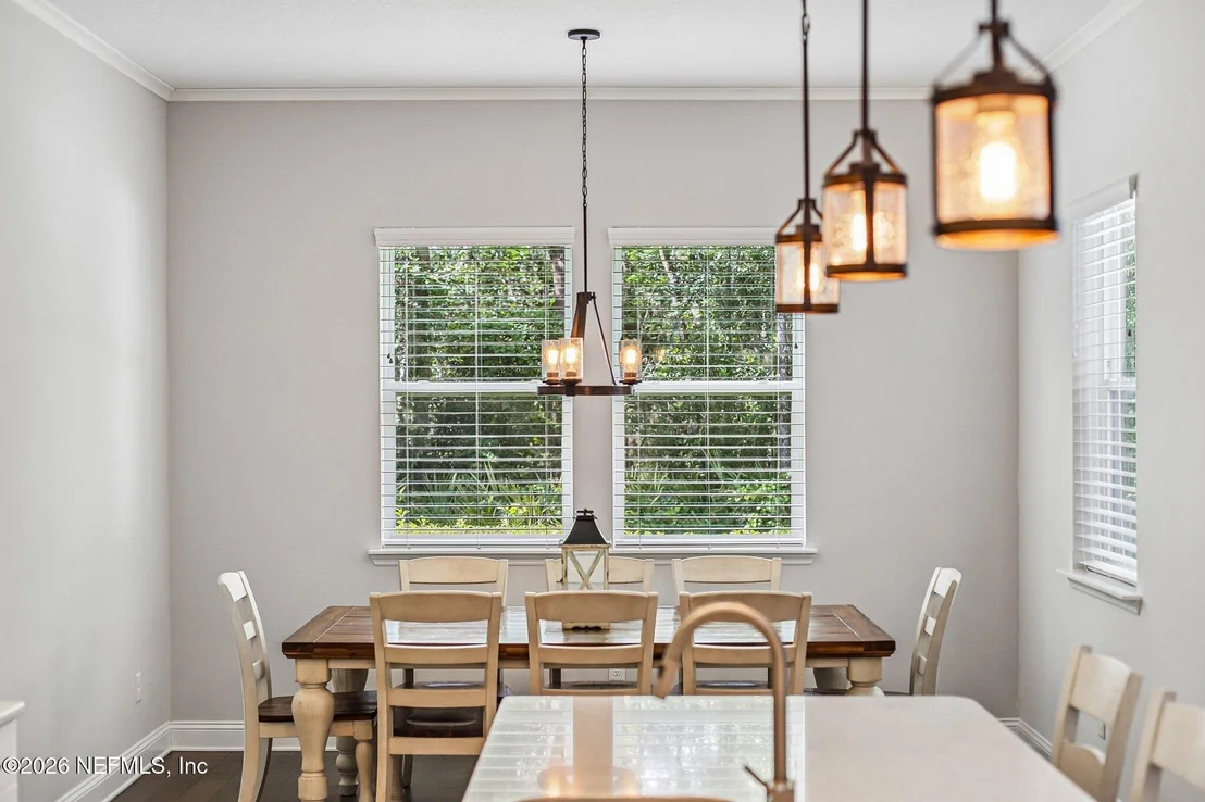 Photo of 152 CLOVERBROOK Road