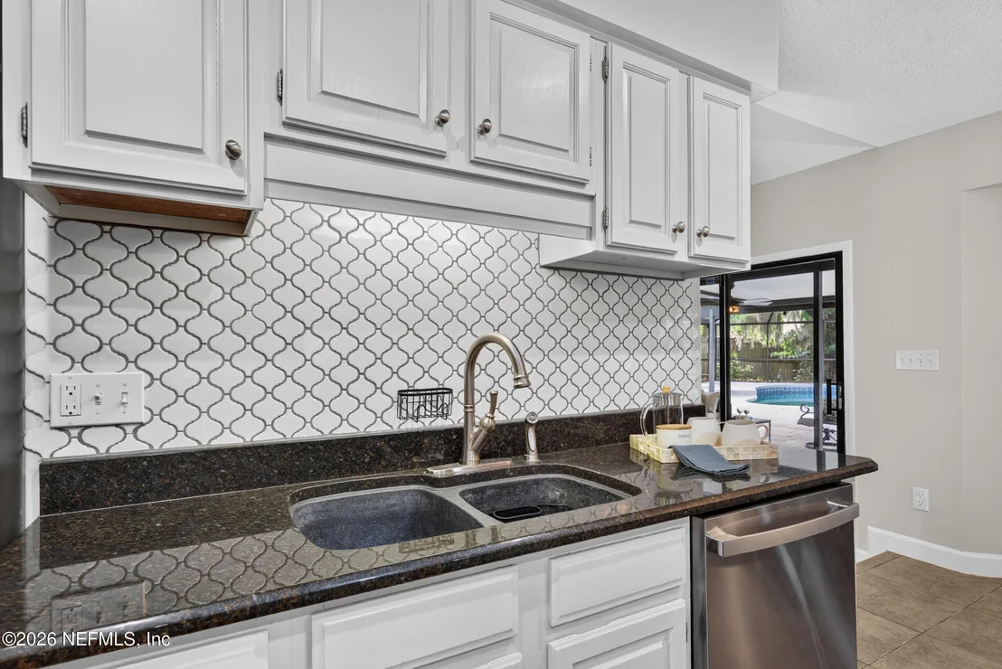 Photo of 3735 HELICON Drive