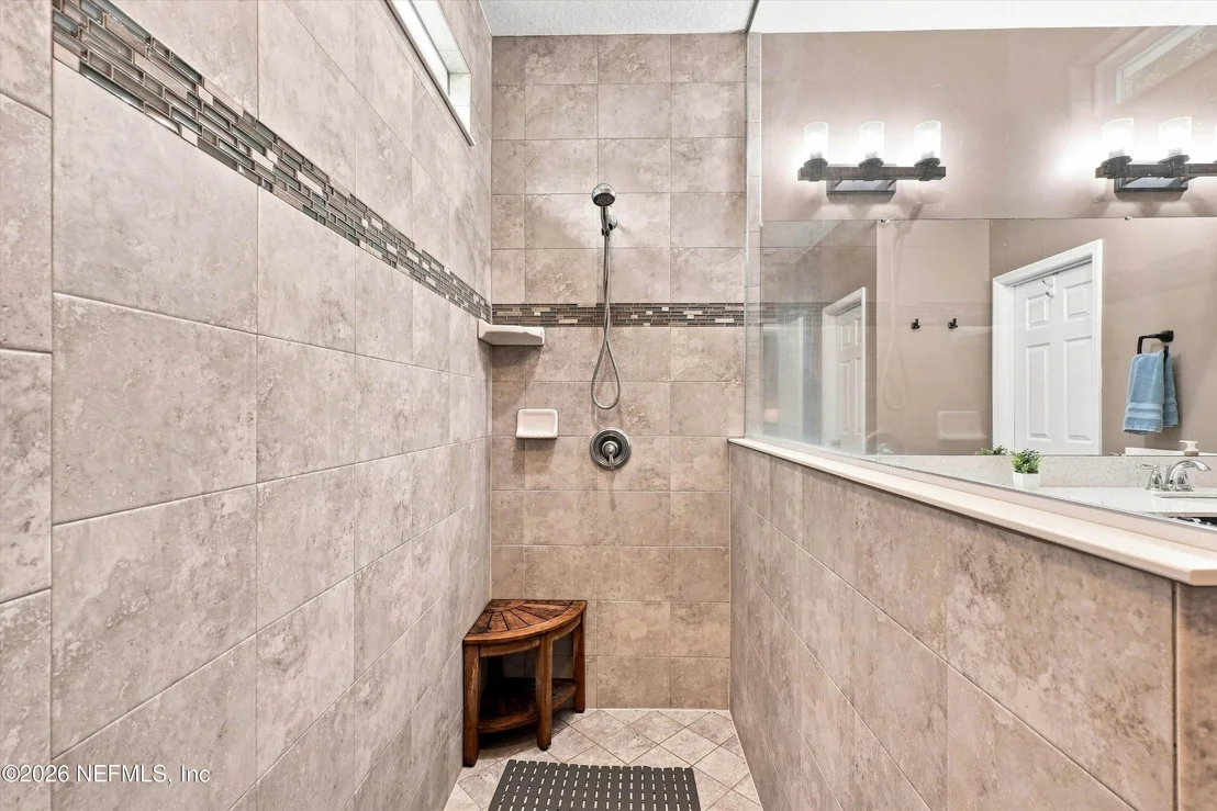 Photo of 7068 FLEUR COVE Drive