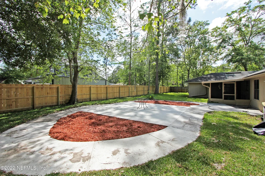 Photo of 8147 WEYBRIDGE Drive