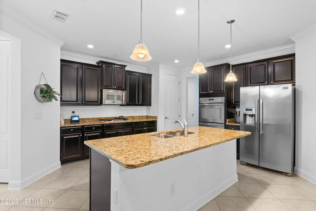 Photo of 699 ASPEN LEAF Drive