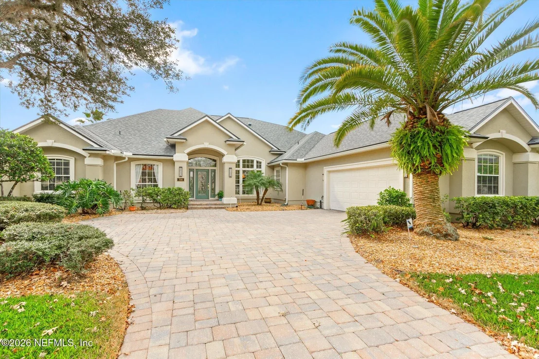 Photo of 700 PINECREST ISLE Court