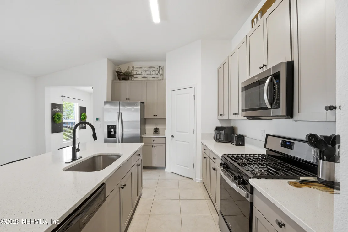 Photo of 52 NEWLAND Court