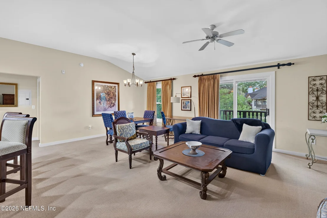 Photo of Unit 323 at 955 REGISTRY Boulevard