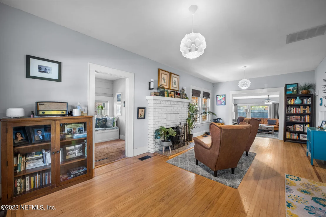 Photo of 3668 RIVERSIDE Avenue