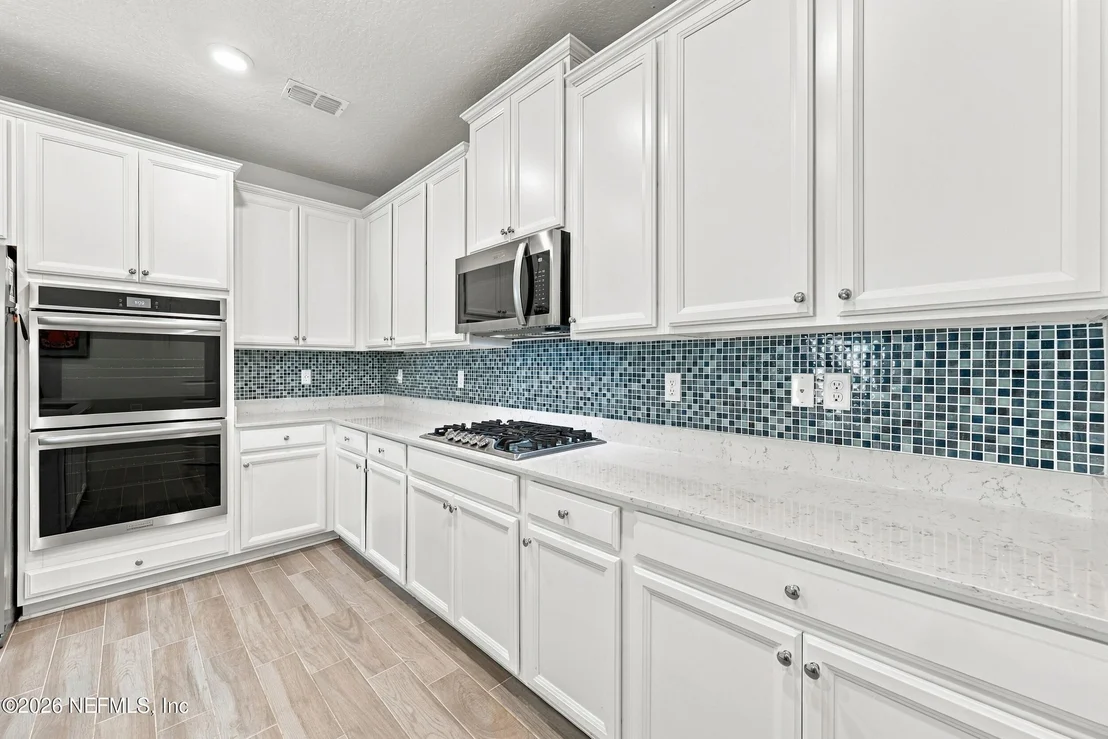 Photo of 1301 STILLWATER Boulevard