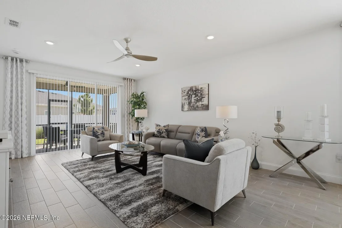 Photo of 2110 RAGLAN Circle