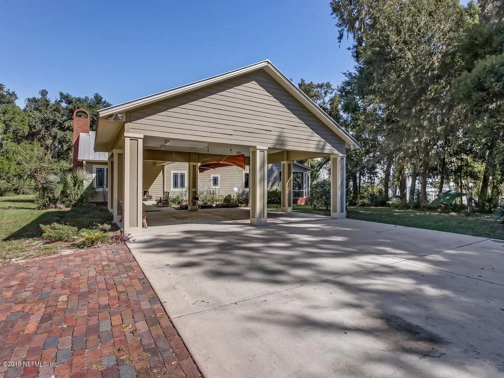 Photo of 595 W RIVER Road