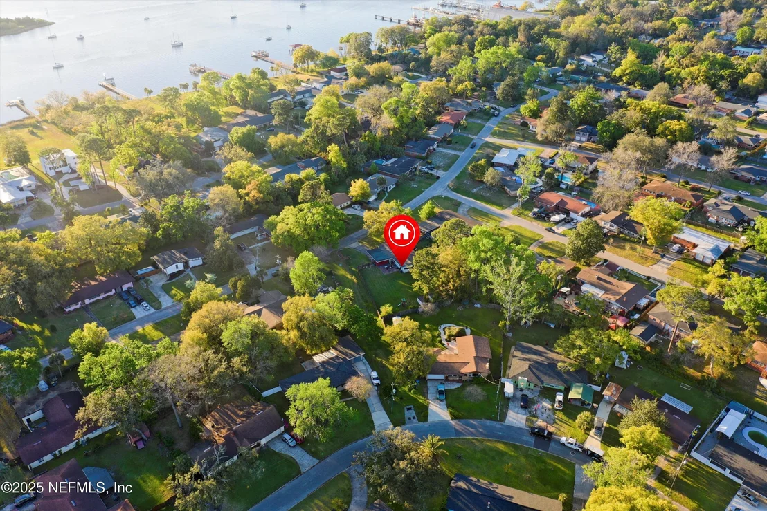 Photo of 1005 LAS ROBIDA Drive