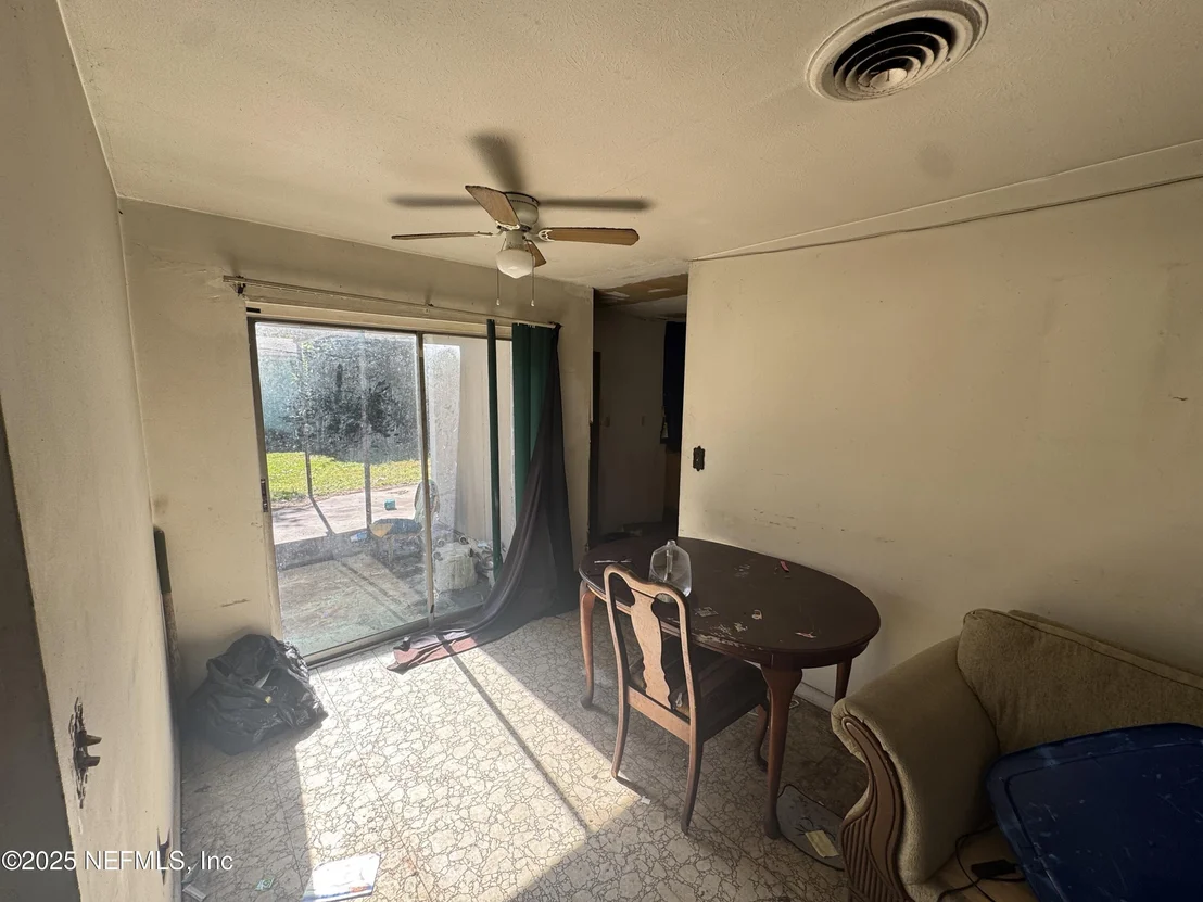 Photo of 9604 FLECHETTE Avenue