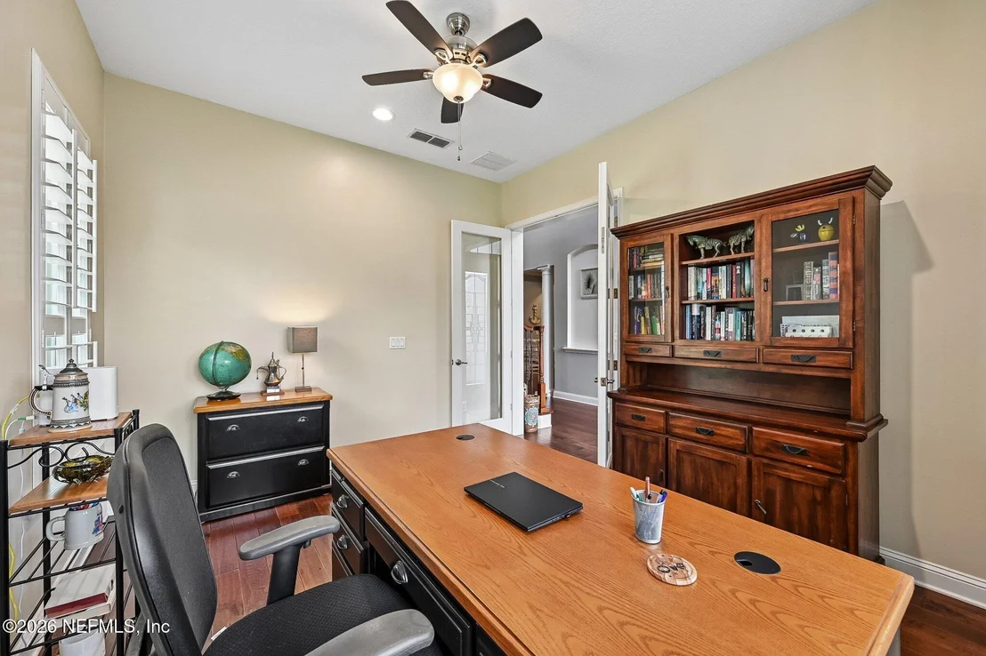 Photo of 136 DUNDEE Place