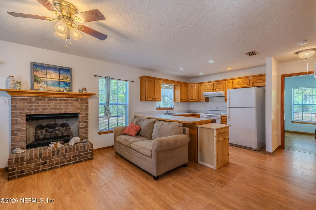 Photo of 1801 LAKE Road