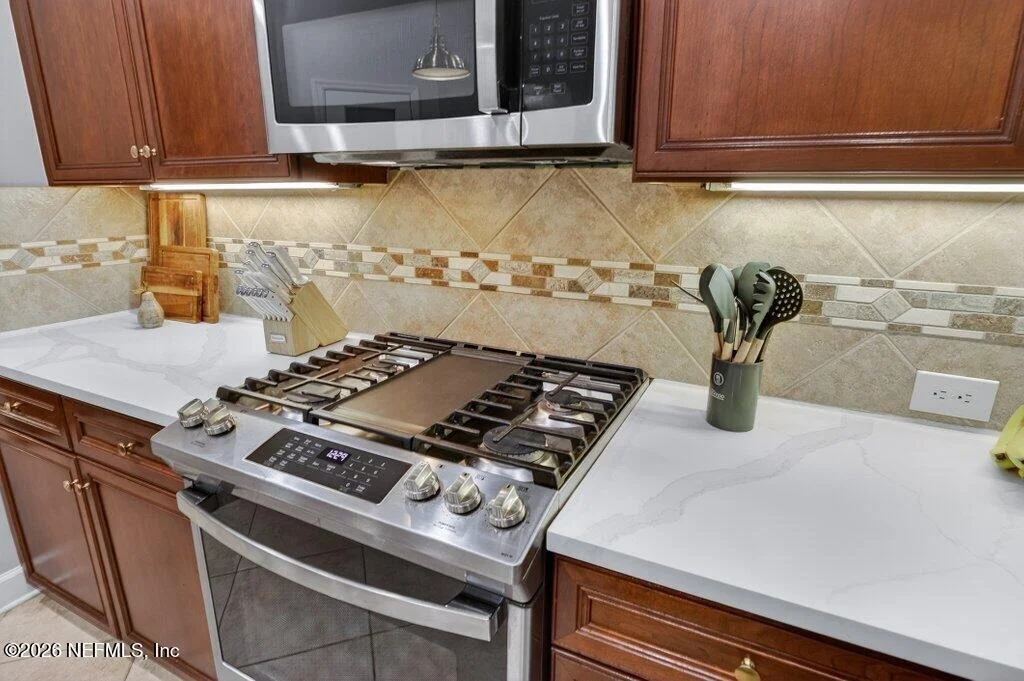Photo of 247 FLORES Way