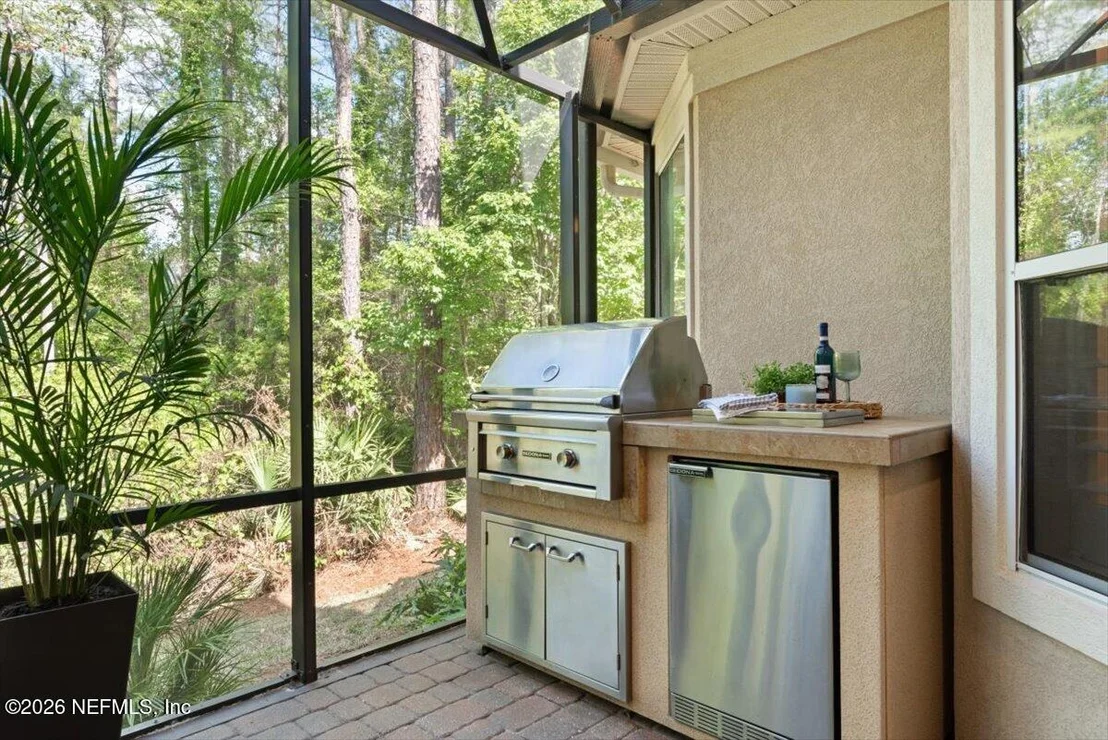 Photo of 240 ST JOHNS FOREST Boulevard