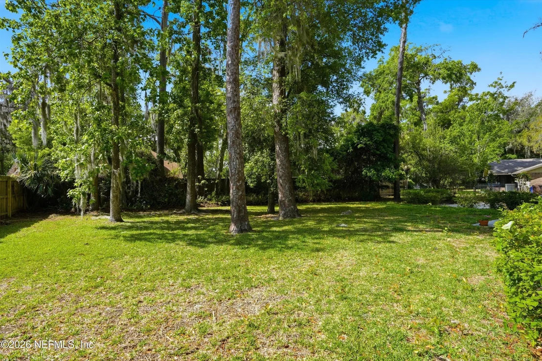 Photo of 970 SANDPIPER Lane