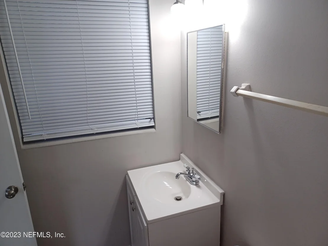 Photo of 7024 CLOVIS Road