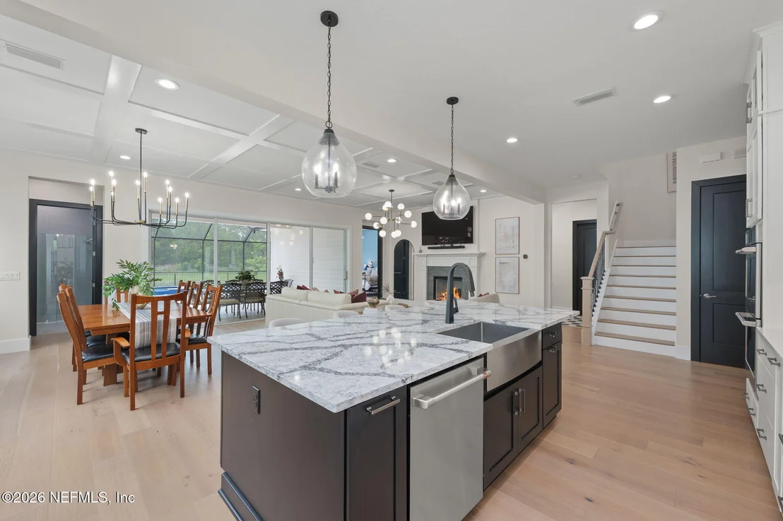 Photo of 95 PALM CREST Drive