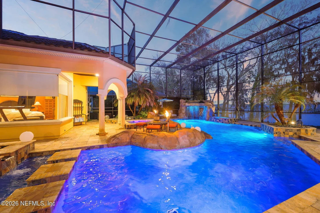 Photo of 1615 SILVER LEAF Way