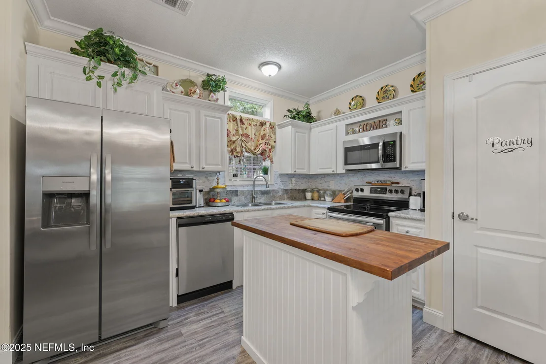 Photo of 4575 WOLFE Road