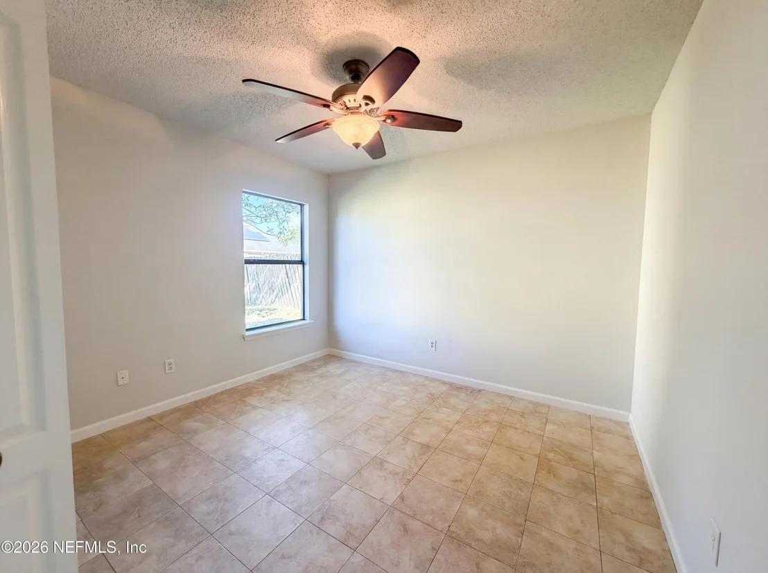 Photo of 585 THORNBERRY Road