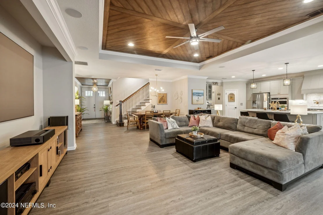 Photo of 94 LUCERNE Court