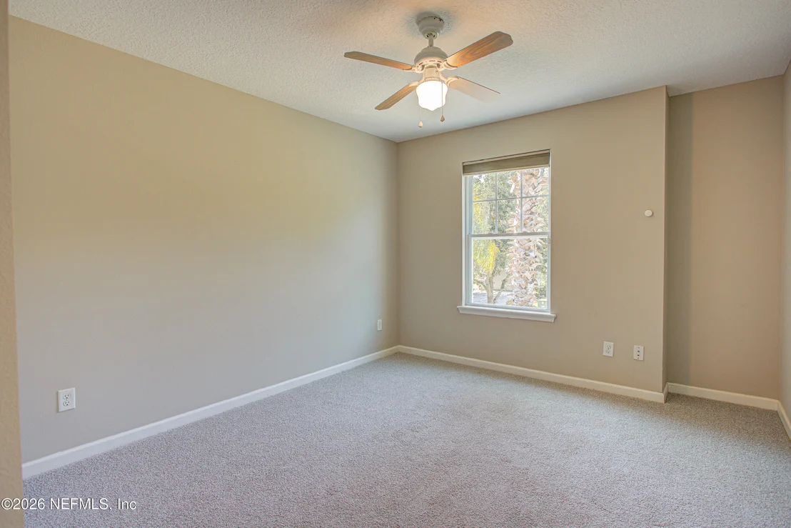 Photo of 40 HOWLAND Drive