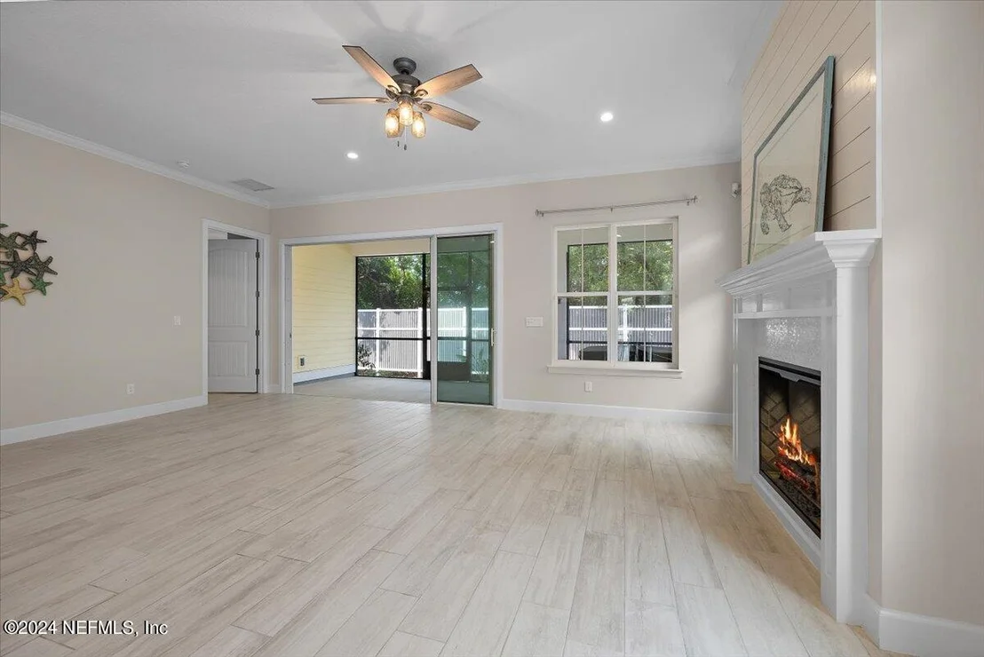 Photo of 92 OCEANVIEW Drive