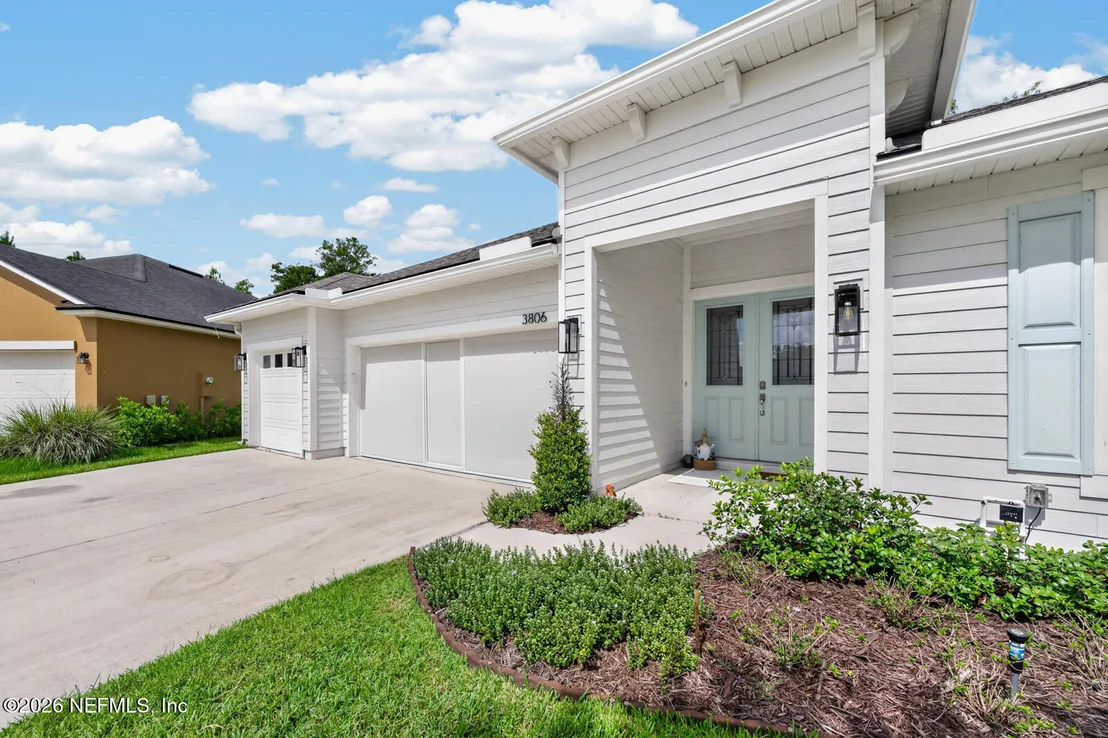 Photo of 3806 HAMMOCK BLUFF Drive