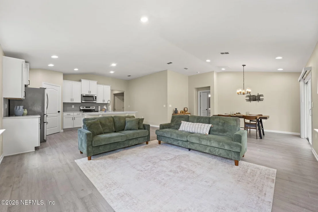 Photo of 70550 WINDING RIVER Drive
