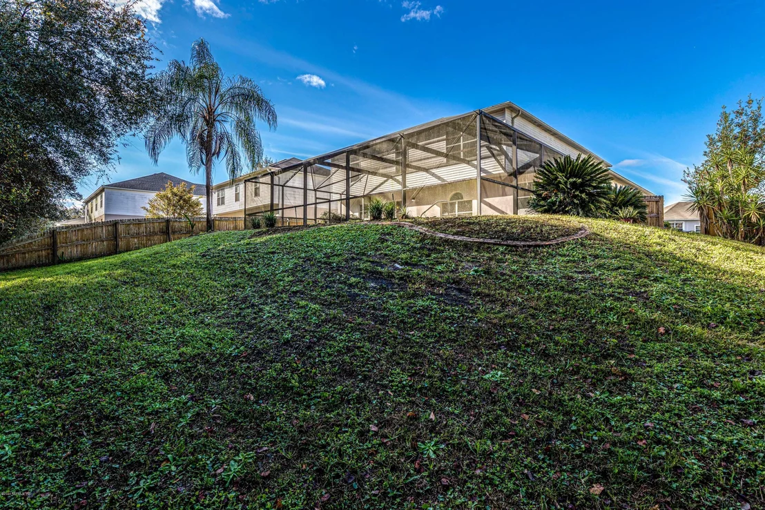 Photo of 4016 HALF MOON Circle