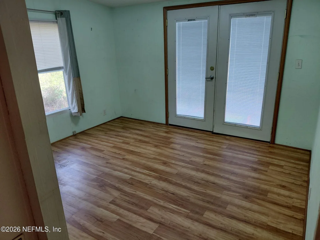 Photo of 426 CARTERET Road
