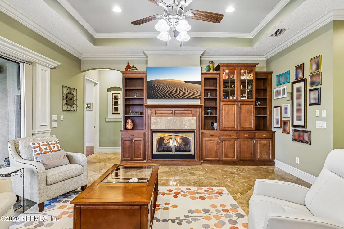 Photo of 4002 LA VISTA Circle