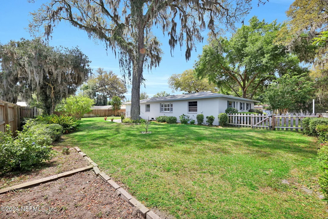 Photo of 2839 CEDARCREST Drive