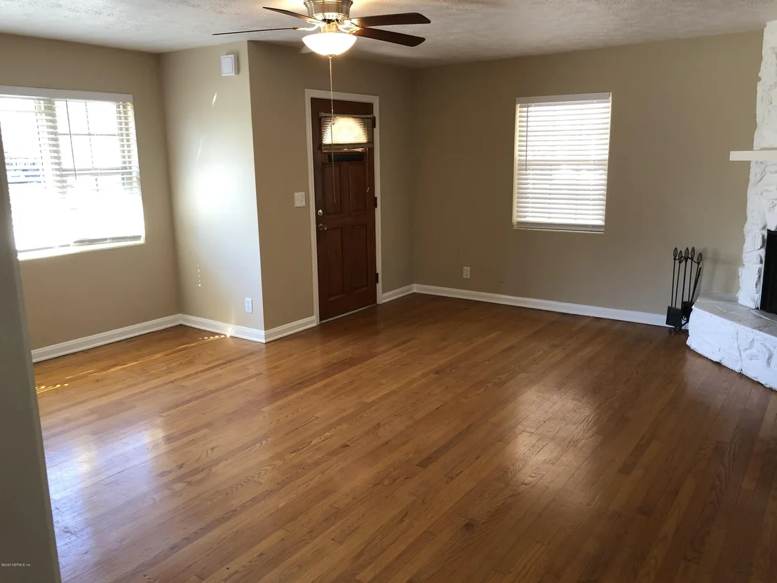 Photo of 5023 PERRINE Drive