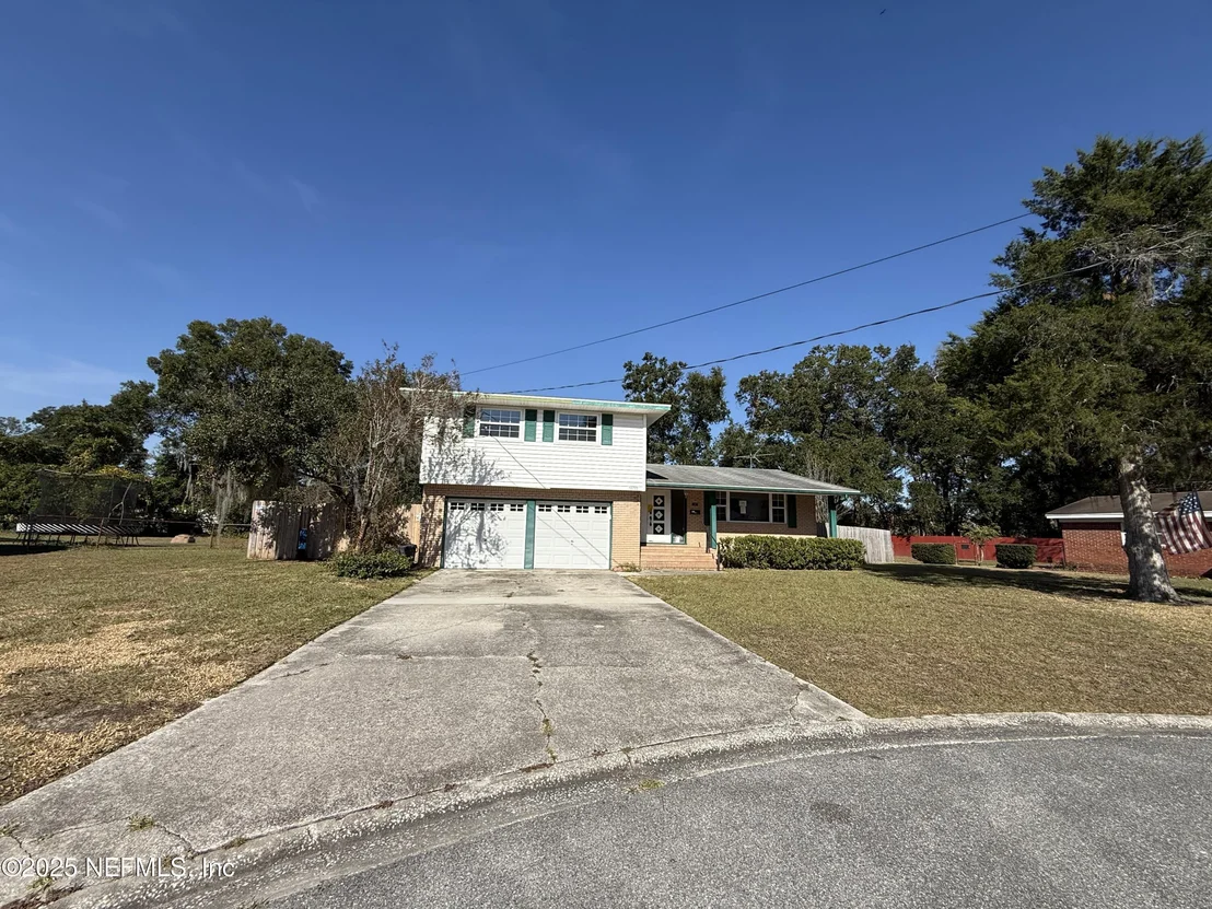 Photo of 5659 MAXINE Drive