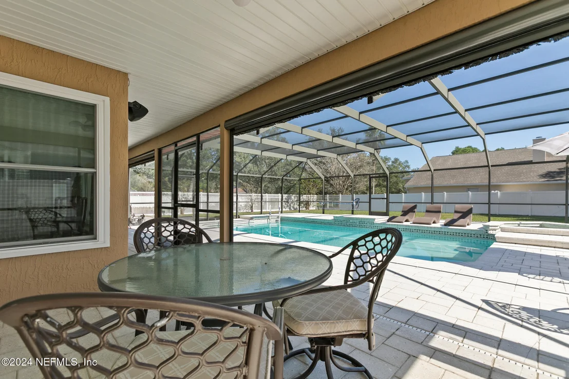 Photo of 800 LAPOMA Way