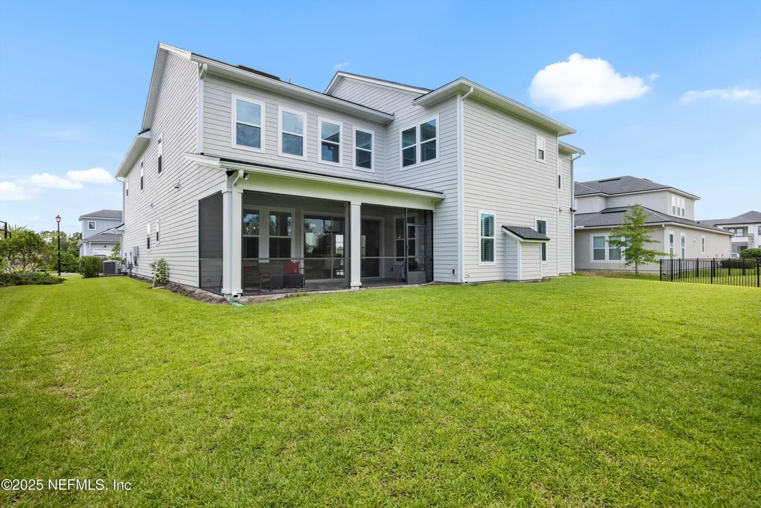 Photo of 10176 SILVERBROOK Trail