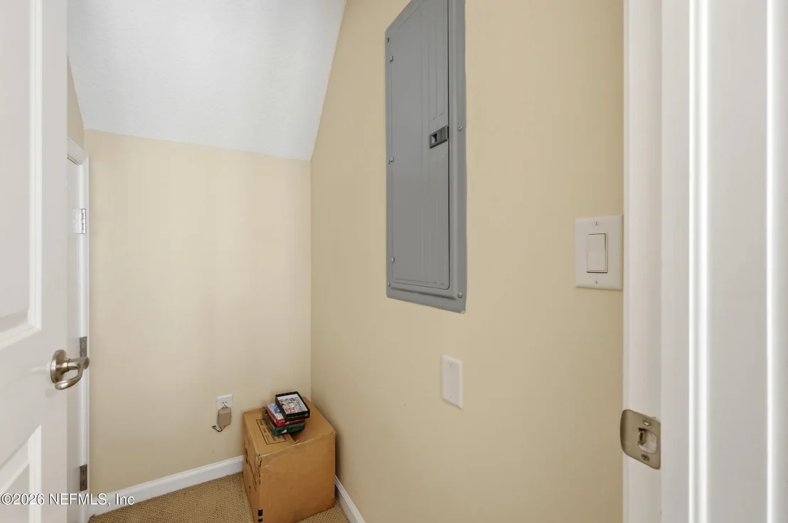 Photo of 286 VALE Drive
