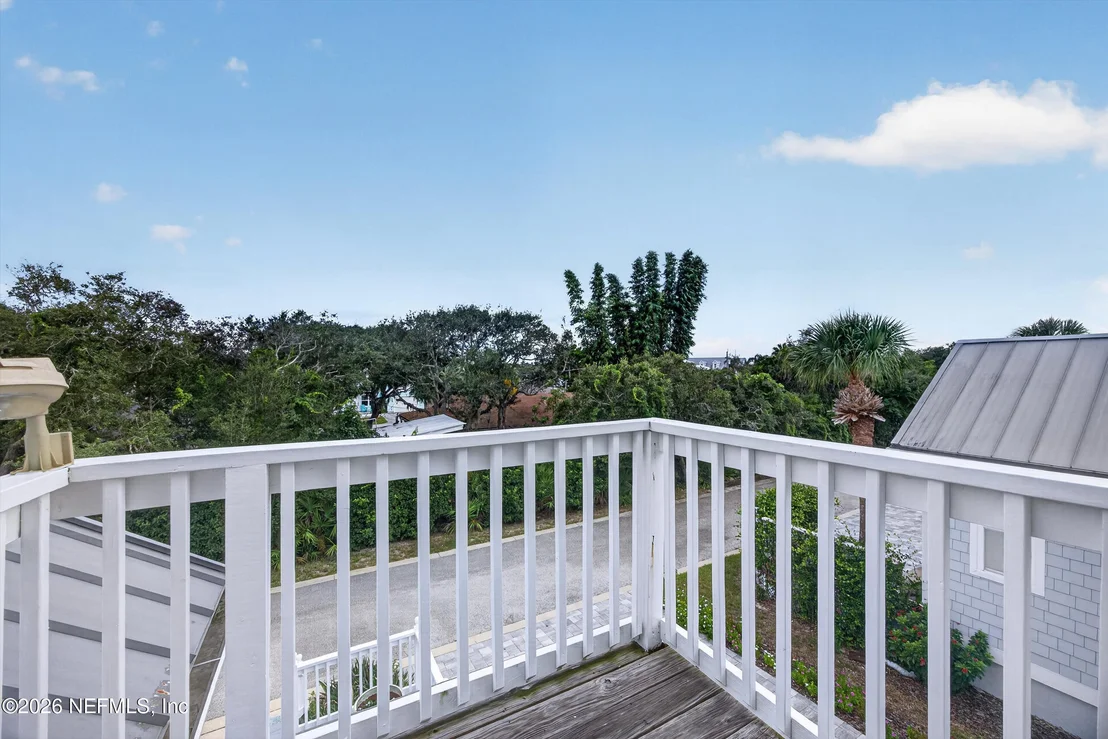 Photo of 117 ISLAND COTTAGE Way
