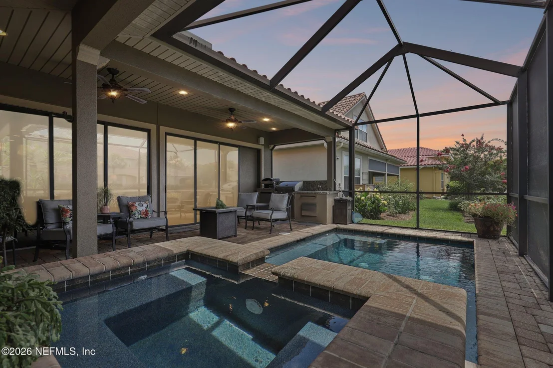 Photo of 4002 LA VISTA Circle