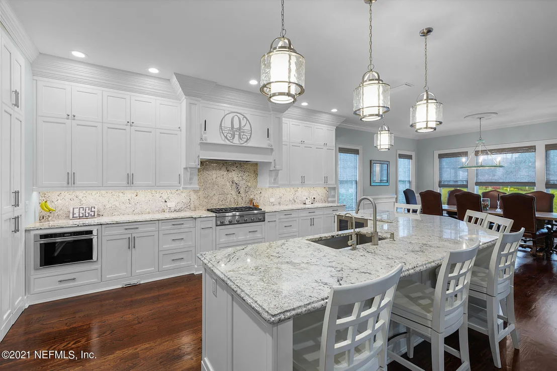 Photo of 236 LAUREL Lane