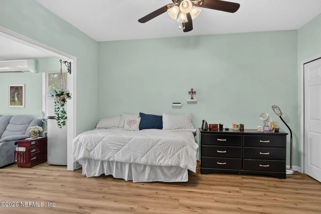 Photo of 9648 BEMBRIDGE MILL Drive