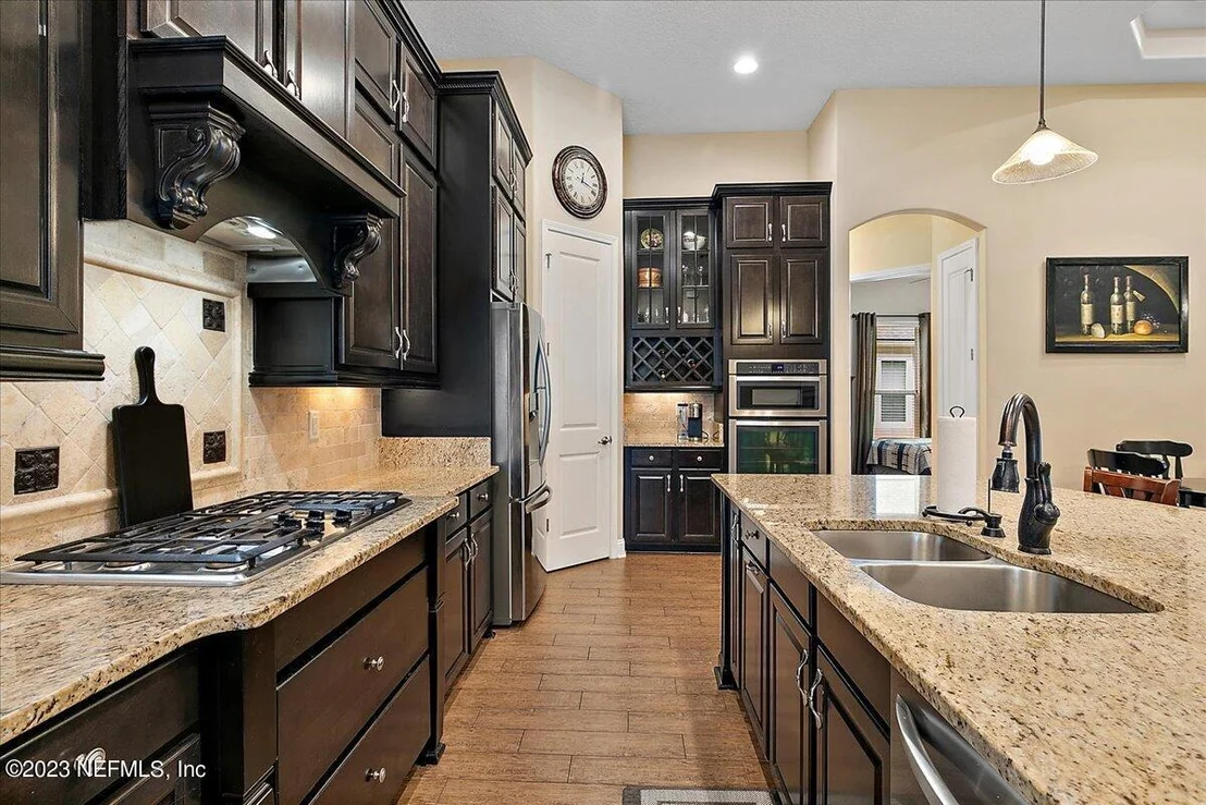 Photo of 158 STAPLEHURST Drive