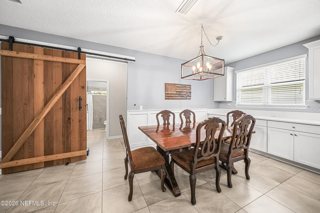 Photo of 476 HUTCHINSON Lane
