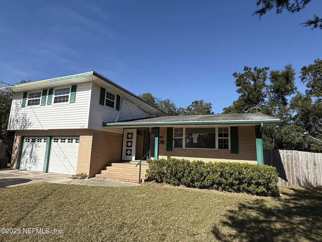 Photo of 5659 MAXINE Drive